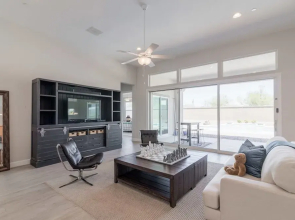 3 Bedroom Home with Outdoor Pool