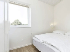 10 Person Holiday Home in Vaeggerlose