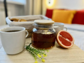 Диван и чемодан на магистрали Вокзальной