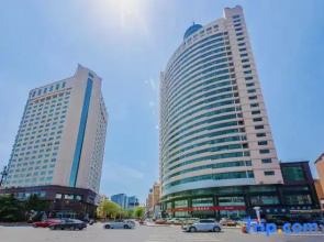 Zhuote Apartment (Qingdao May Fourth Square)