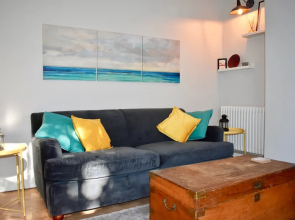 1 Bedroom Apartment in Historic Clontarf