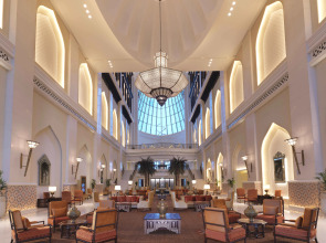 Bab Al Qasr Hotel