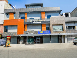 Fabhotel Royal Regency I