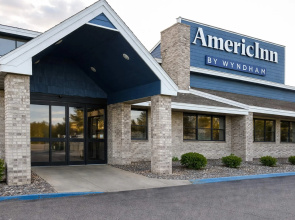 AmericInn by Wyndham Fergus Falls - Conference Center