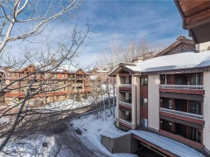 1303 Trappeur's Lodge, Trappeur's Crossing Apartment 2