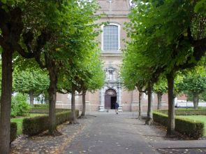 Vintage Mansion in Hoogstraten with Garden