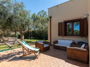 Deliziosa Villa a 500 metri dal mare con Piscina