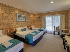 Mulga Country Motor Inn