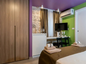 Annies stone studio & room