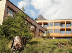 Chalet Gradonna Mountain Resort.1