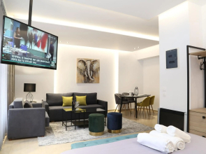 ZH Luxury Suites
