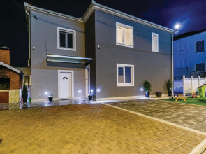 Awesome Home in Trogir with WiFi, 3 Bedrooms & Hot Tub
