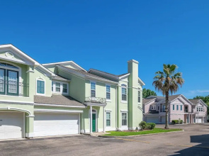 Legacy Villa 506 - 2 Bedroom 2 Bath With Garage in Beachside Neighborhood