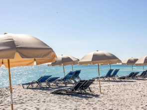 Oceanside Hotel and Suites