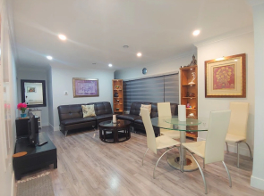 Sarla Villa Surrey