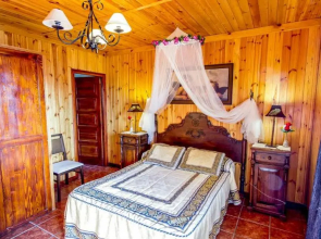 Casa Las Olivas Sayalonga by Ruralidays