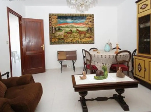 Apartment - 4 Bedrooms with Sea views - 107766