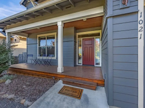 Redtail 30 Day Minimum 3 Bedroom Home by RedAwning