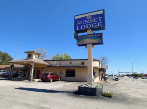 Sunset Lodge Elgin Near U.S. 290 By Hotel O