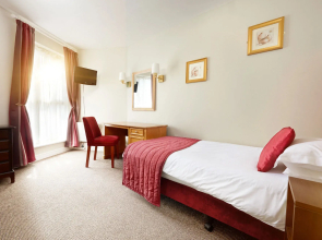 The Hillcrest Hotel