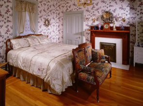 Silver High Manor Bed and Breakfast