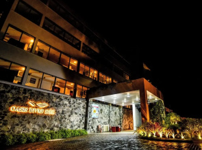 Oasis Riverside Hotel