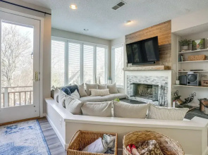Modern Townhome at Wintergreen Resort