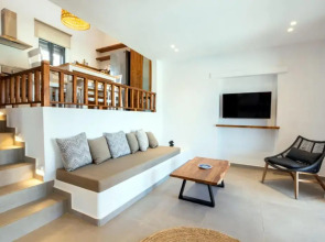 Cato Agro 5, Seafront Villa with Private Pool