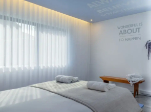 Boutique Rentals - Provence Apartment