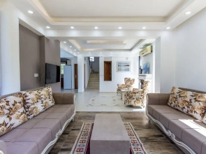 Villa Serra by Villamnet