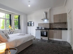 Inviting 1-bed Studio2 in Coventry