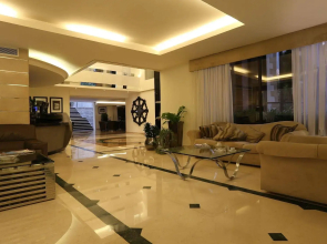 Luxor Hotel
