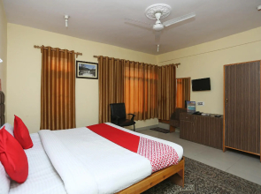 OYO 15858 Hotel Grand Comforts