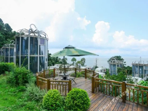 惠东巽寮湾老嬉皮88号房车营地酒店