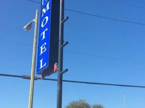 Notel Motel