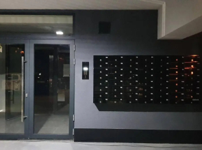 1 apartament lux cu parcare privată gratuită