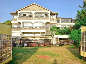 Sundown Hotels And Apartments Millimani