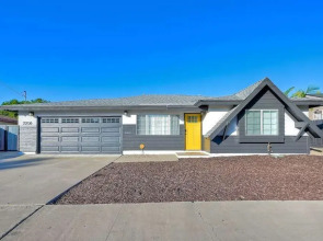 Immaculate 3 BDR in Oceanside Private Pool & Spa