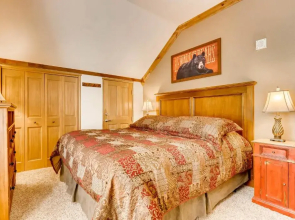 Jackpine & Black Bear Condos by Vail Resorts