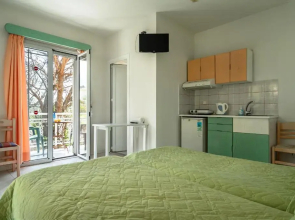 Angela partial sea view 3