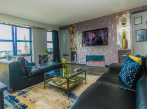 Luxury 9ine Bull Ring Apartment, Stunning city view, Free Parking, Amazing Fireplace