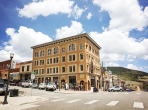 Victor Hotel