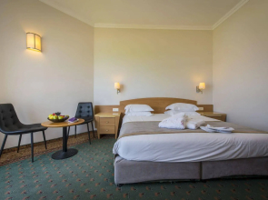 Rimonim Palm Beach Acre