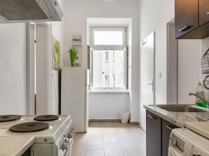 Budget Apartments Well connected to the Whole City