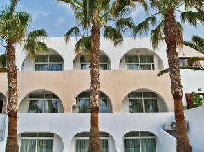 Hotel Makarios