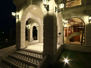 Aleex Villa