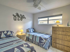 'the Palms' Cocoa Beach Condo: Walk to Beach!
