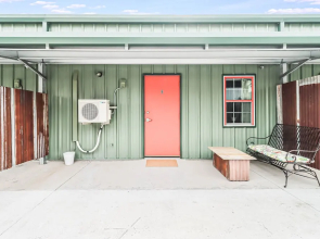 Casas Coastal Experience Cabin B 1 Bedroom Cottage by RedAwning