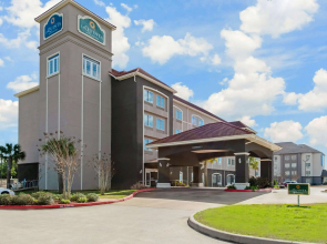 La Quinta Inn & Suites by Wyndham Leesville Ft. Polk