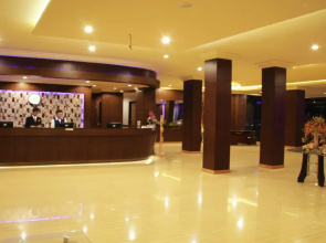 Istana Hotel & Resort